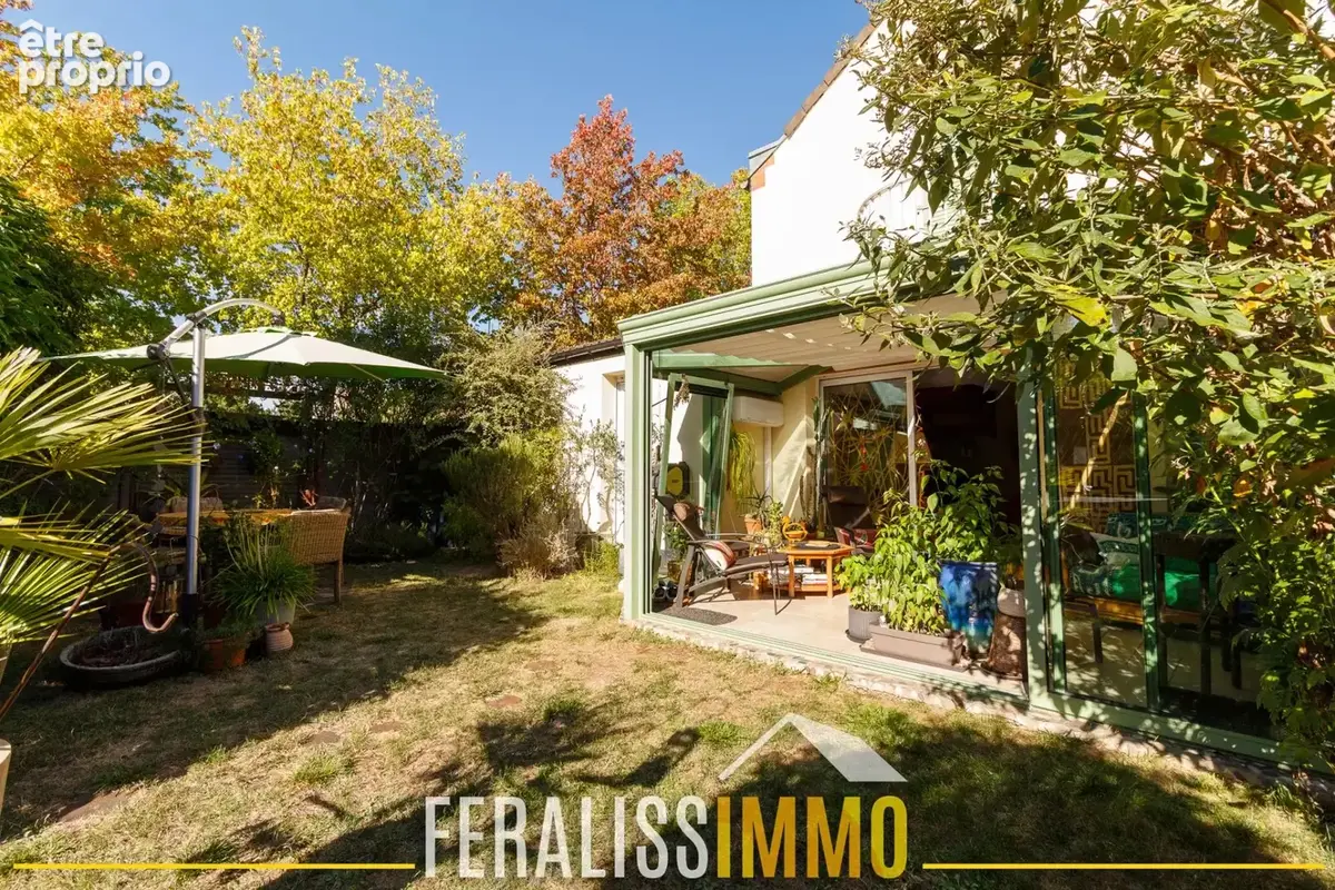 Maison familiale de 122 m2 avec jardin et espace jacuzzi ! - photo 11