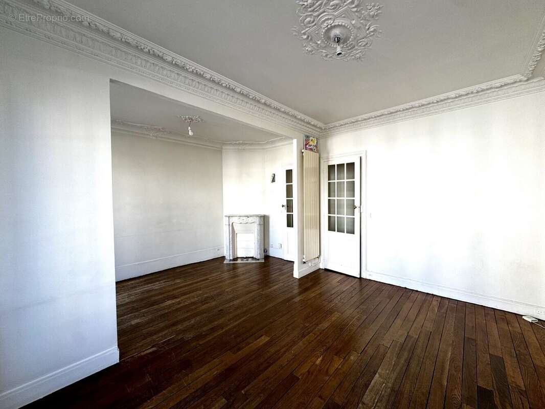 Appartement à SURESNES