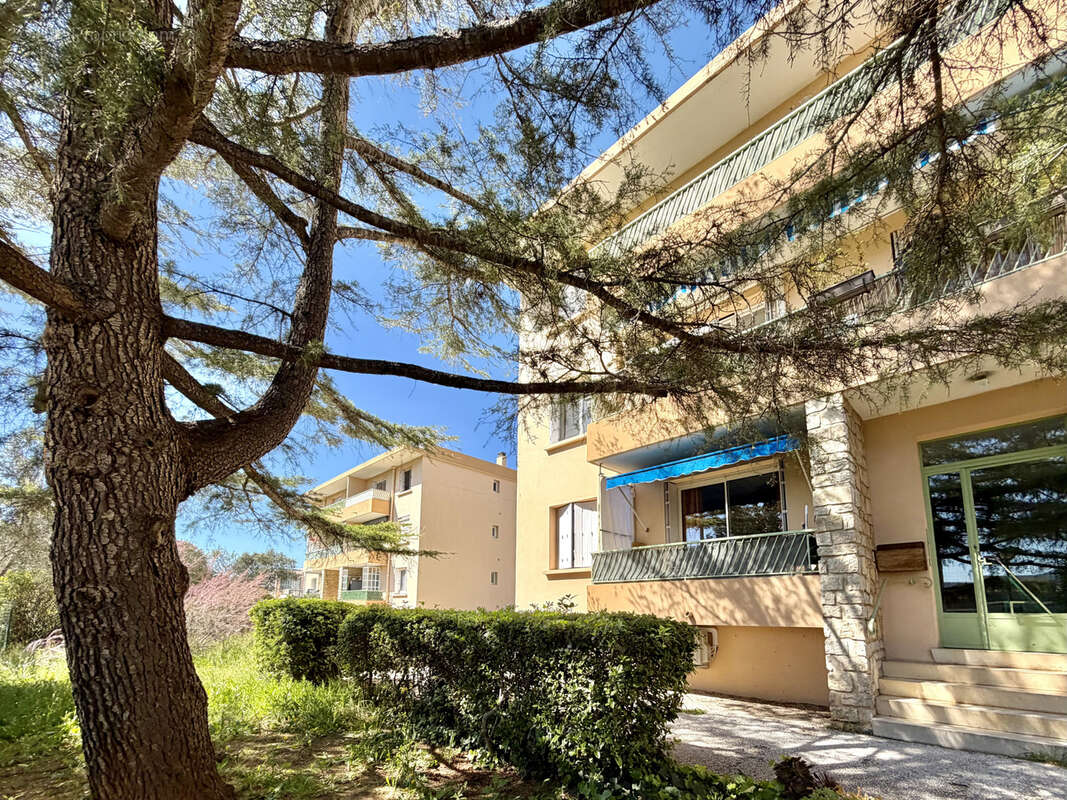 Appartement à SIX-FOURS-LES-PLAGES