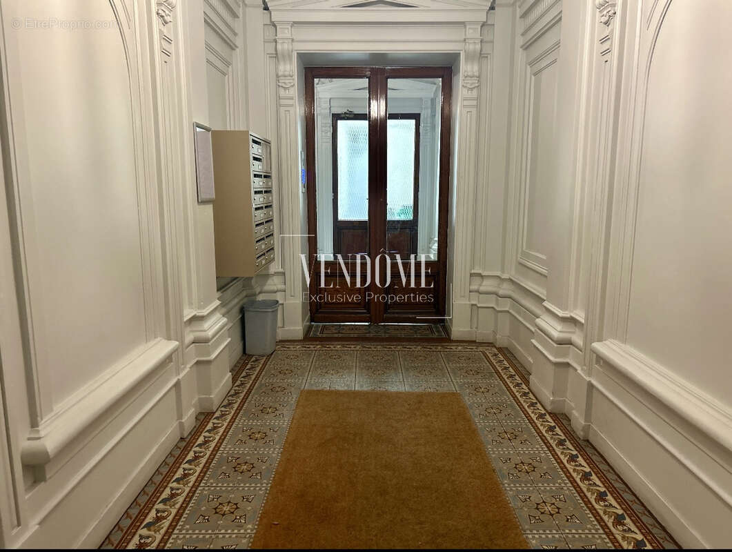 Appartement à PARIS-7E