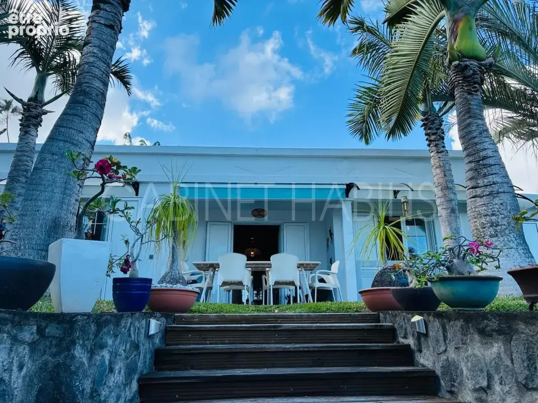 A vendre - maison 134.5 m2 environ - saint paul  -  795 000 € - photo 1