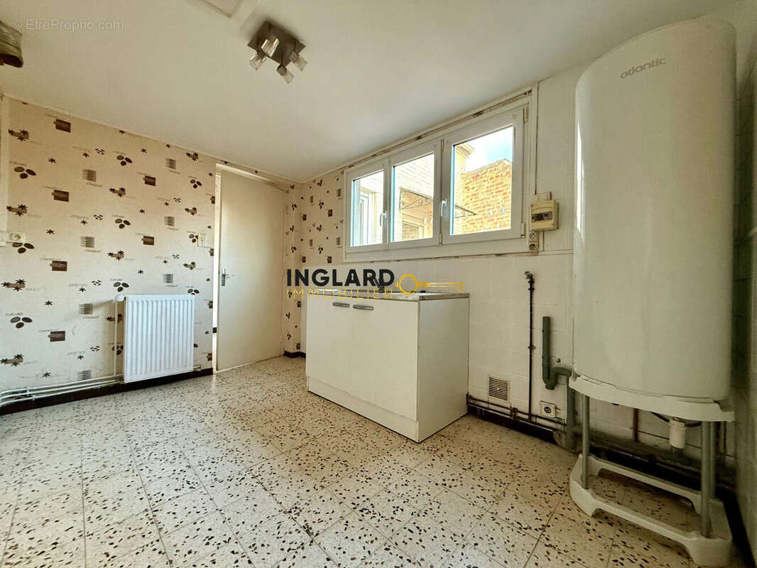 Maison 140 m² à Cappelle-Brouck  - photo 4