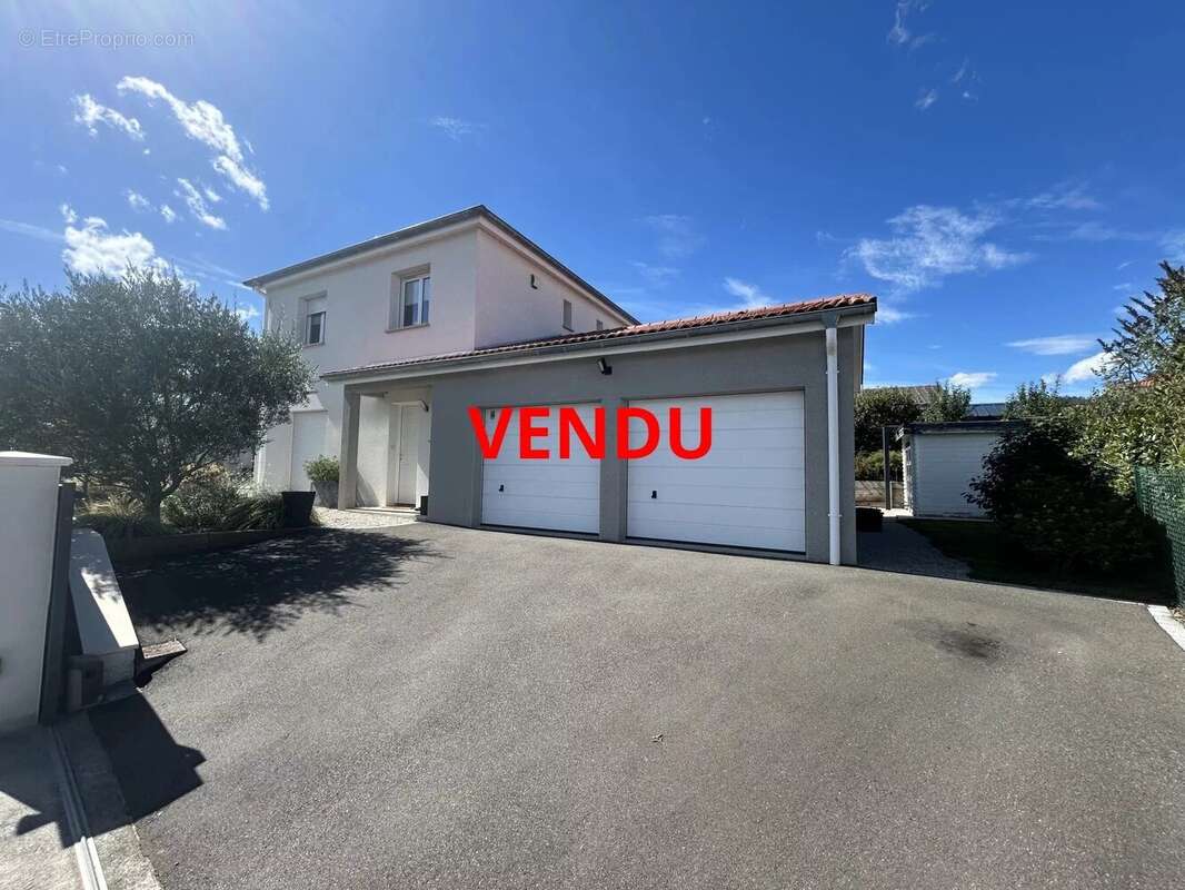 Maison à LA TALAUDIERE