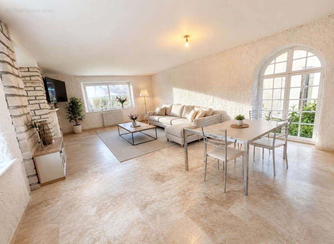 Maison à BLAINCOURT-LES-PRECY