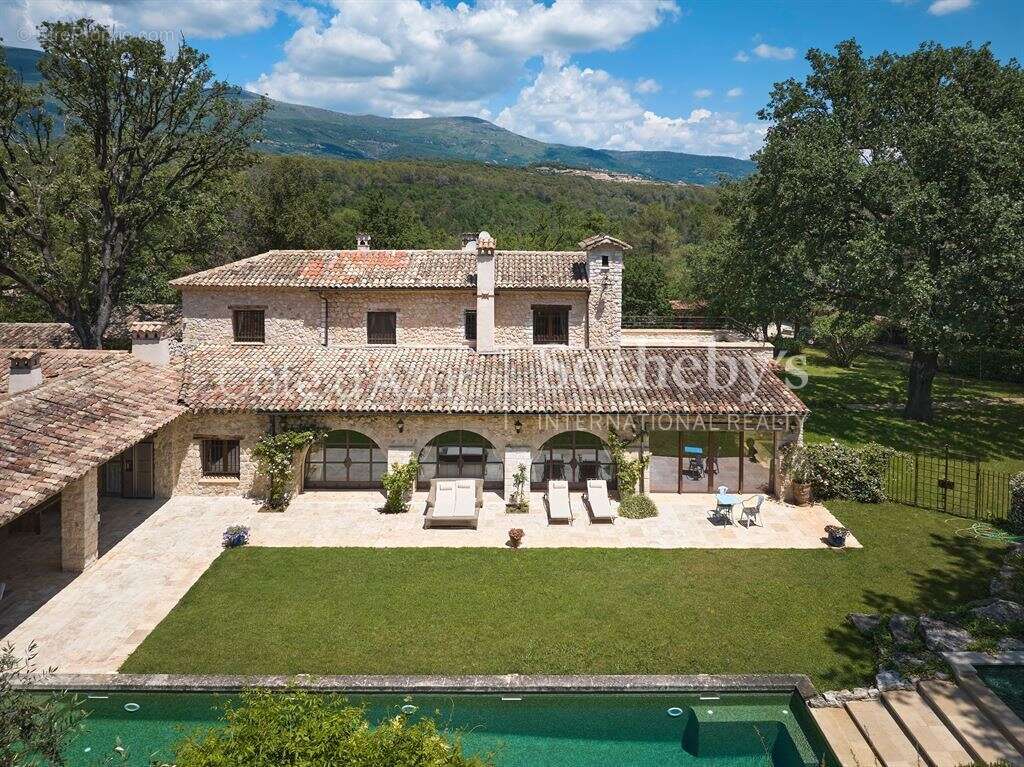 Maison à ROQUEFORT-LES-PINS