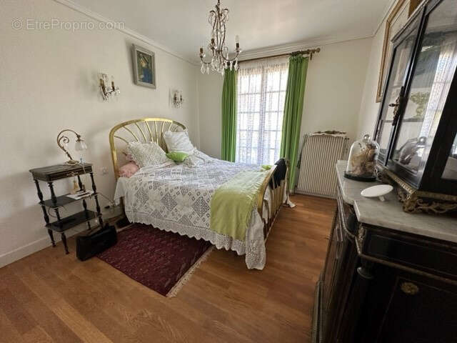 Maison à BURES-SUR-YVETTE
