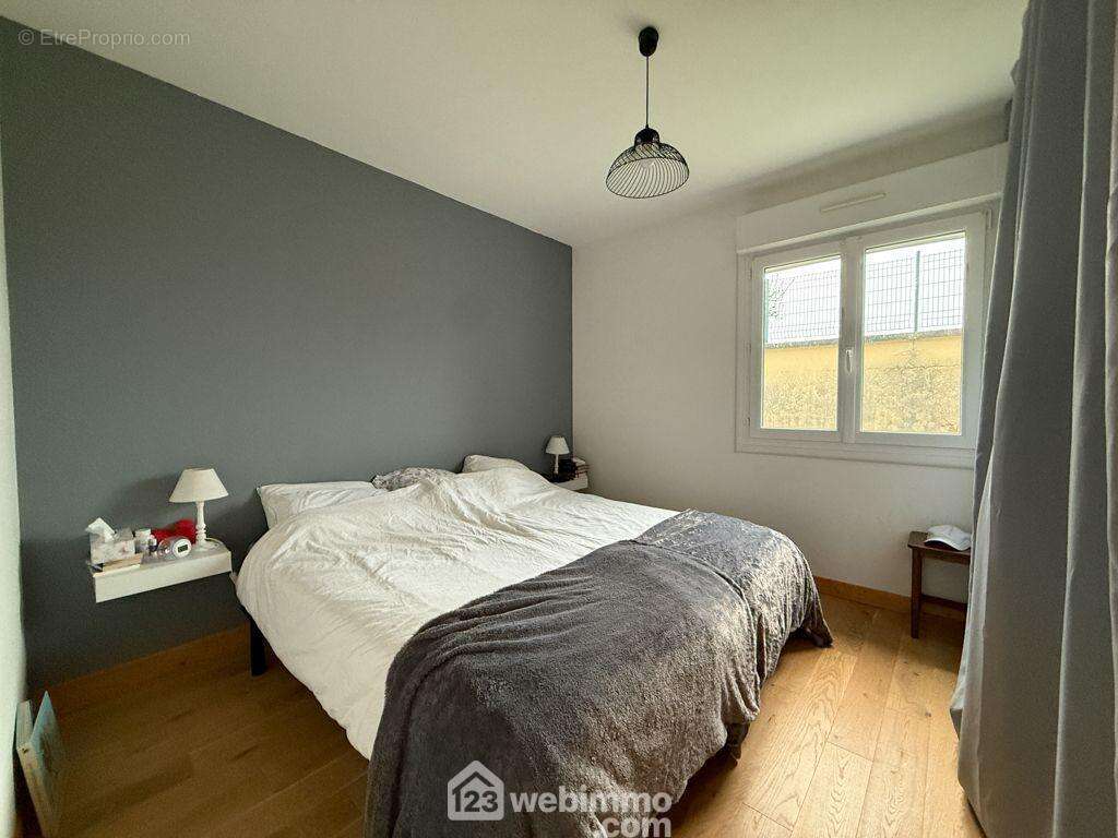 La maison dispose de 4 chambres, - Maison à POUZAUGES