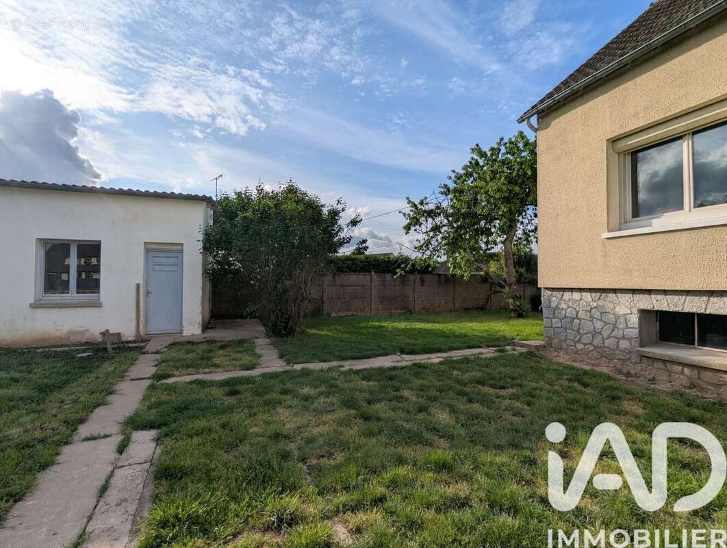 Photo 9 - Maison à BERCHERES-LES-PIERRES