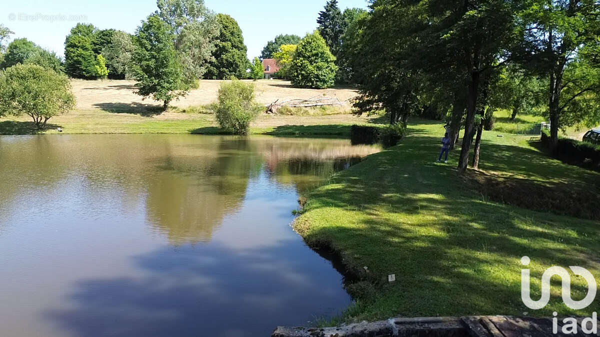 Photo 2 - Terrain à SAINT-DENIS-DE-JOUHET