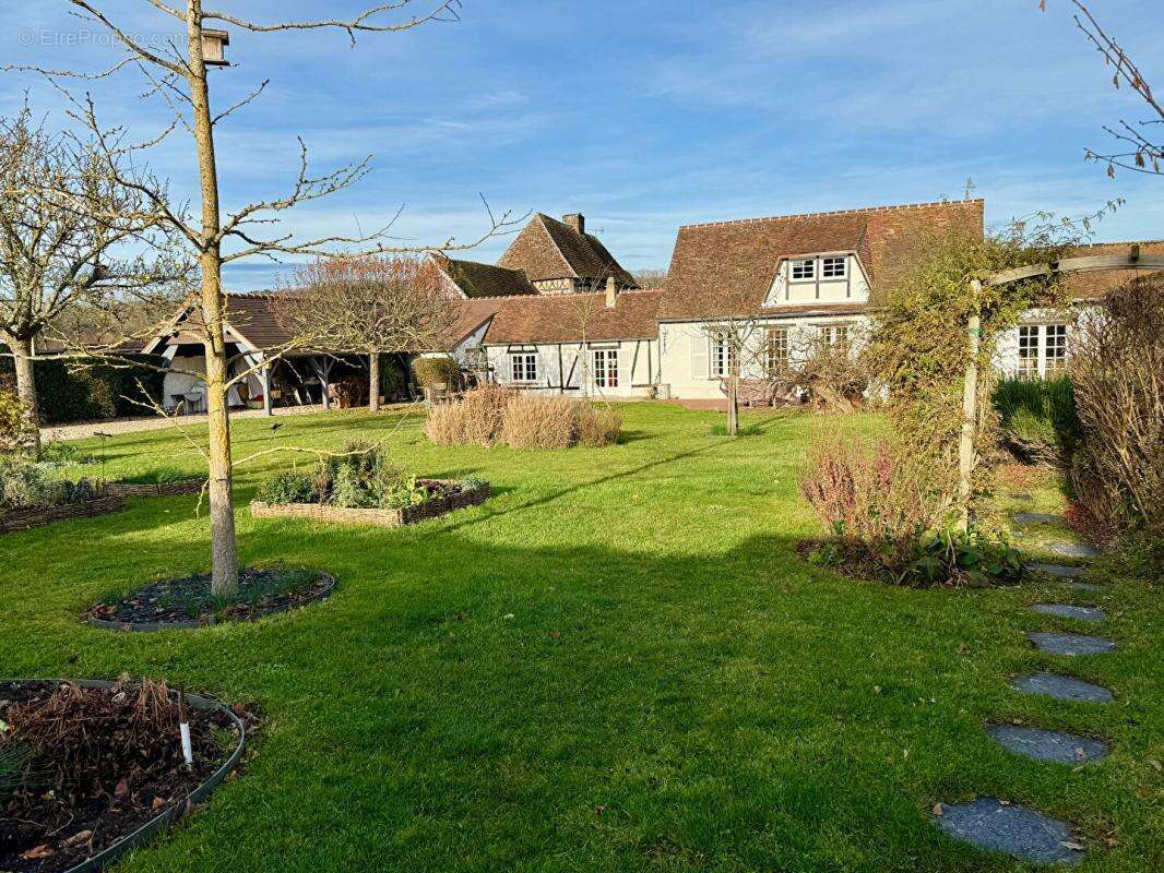 Maison à ARNIERES-SUR-ITON