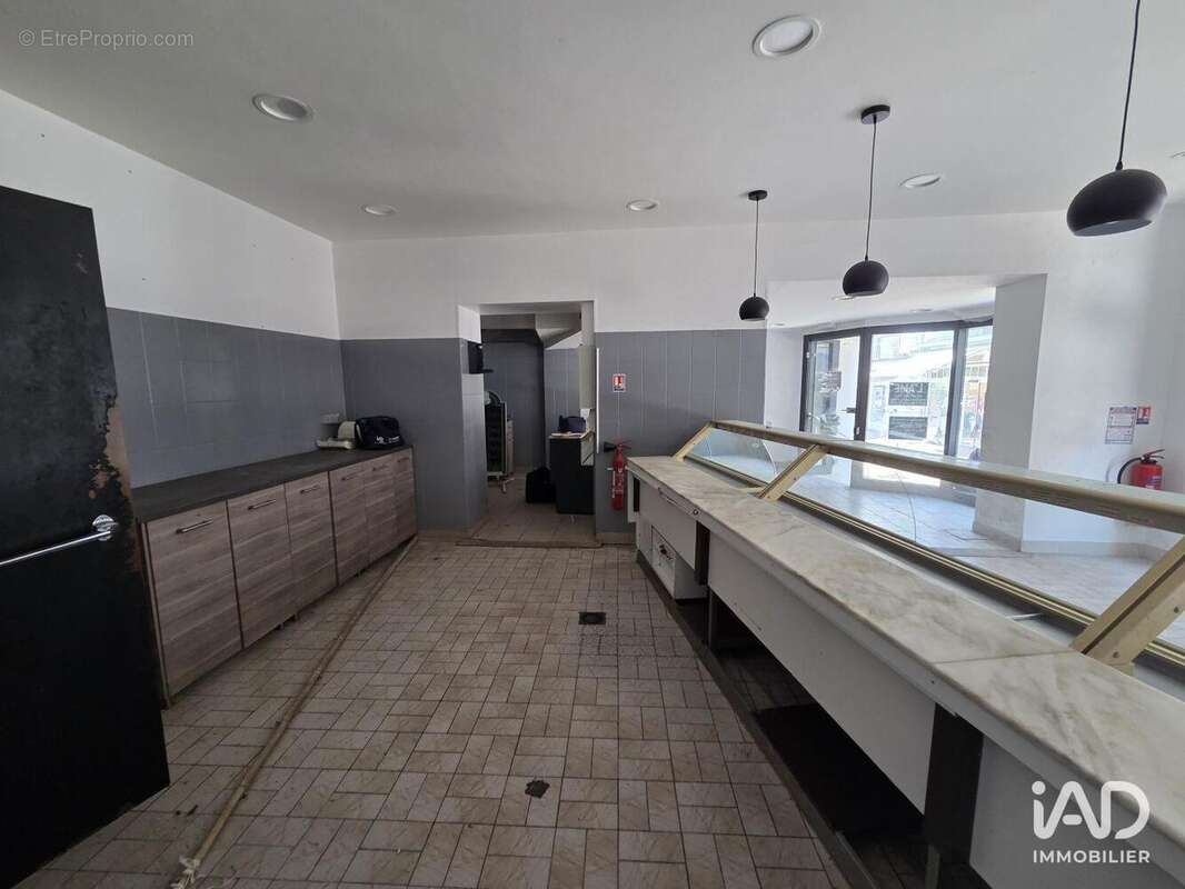 Photo 4 - Commerce à LOCHES