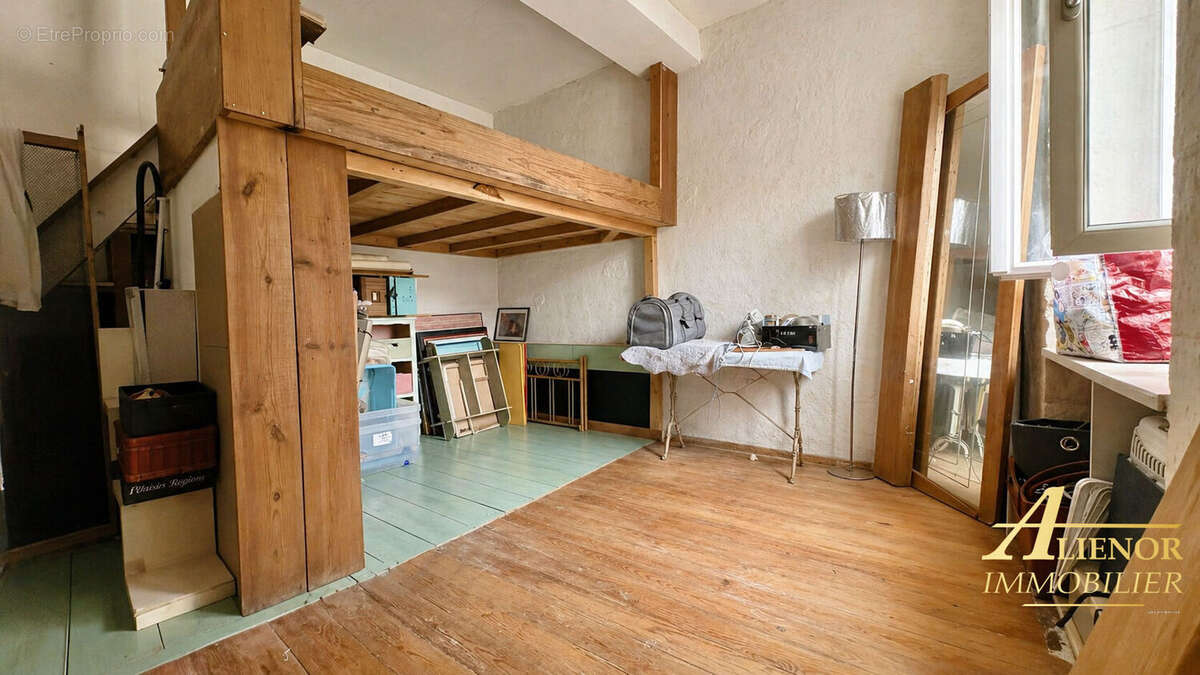 Maison à SAINT-ASTIER