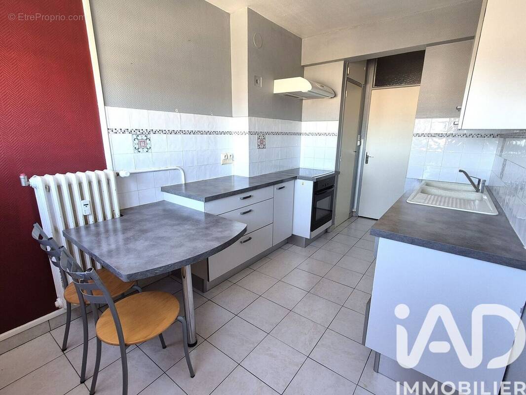 Photo 1 - Appartement à BAGNOLS-SUR-CEZE