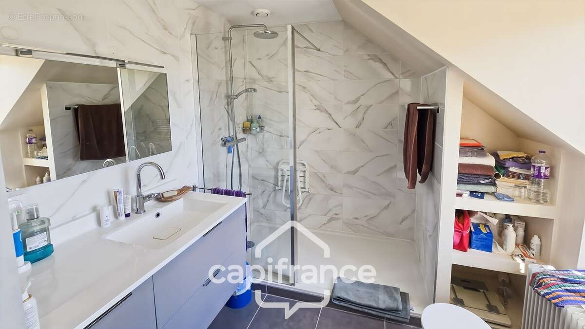 Maison en pierre à vendre 8 pièces avec piscine sur 3100 m² de terrain - photo 8
