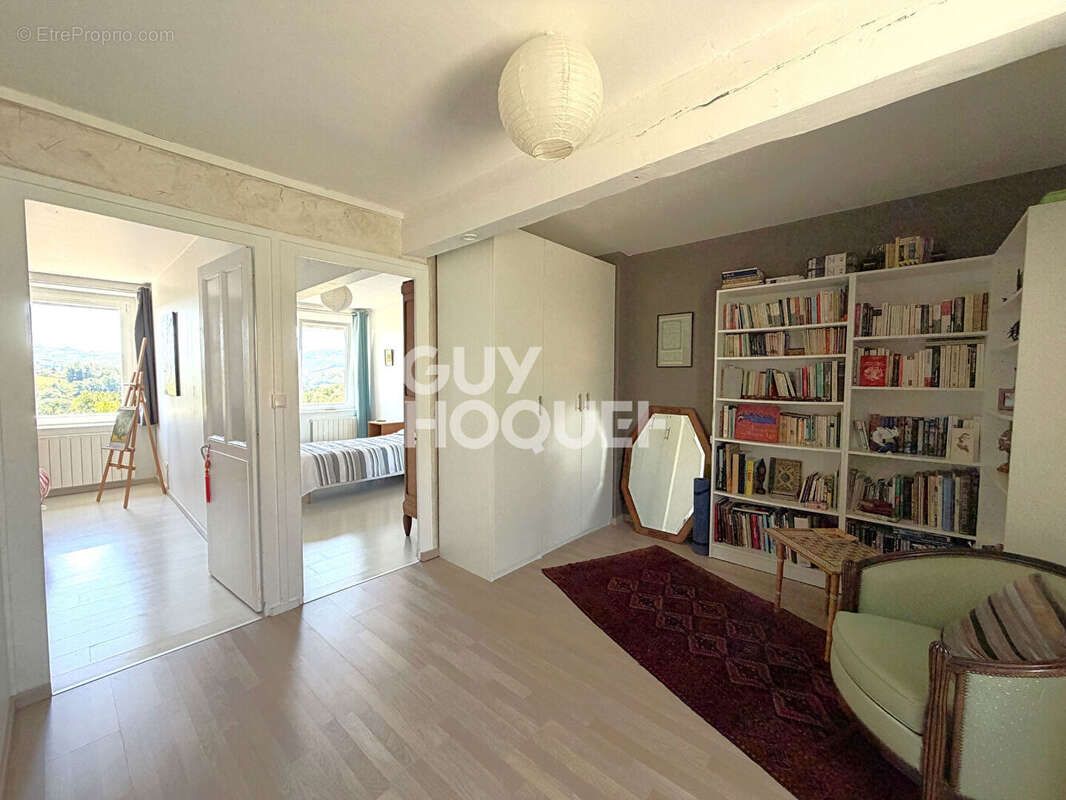 Appartement à SAINT-SYMPHORIEN-SUR-COISE