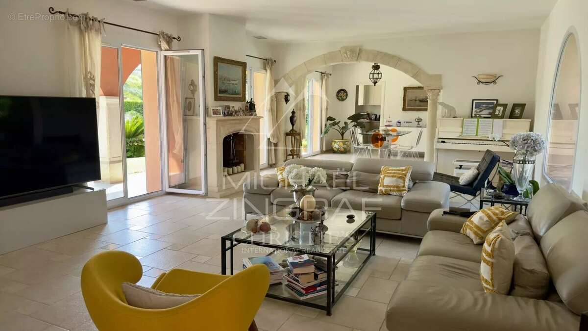 Maison à LA COLLE-SUR-LOUP