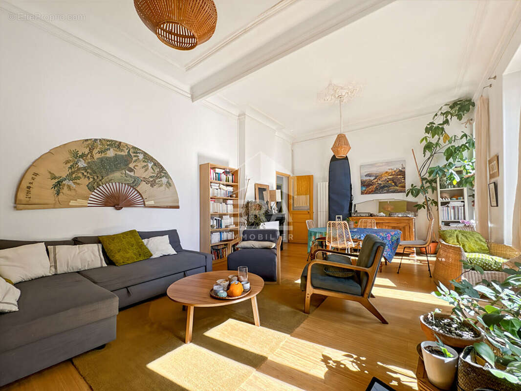 Appartement à MARSEILLE-7E