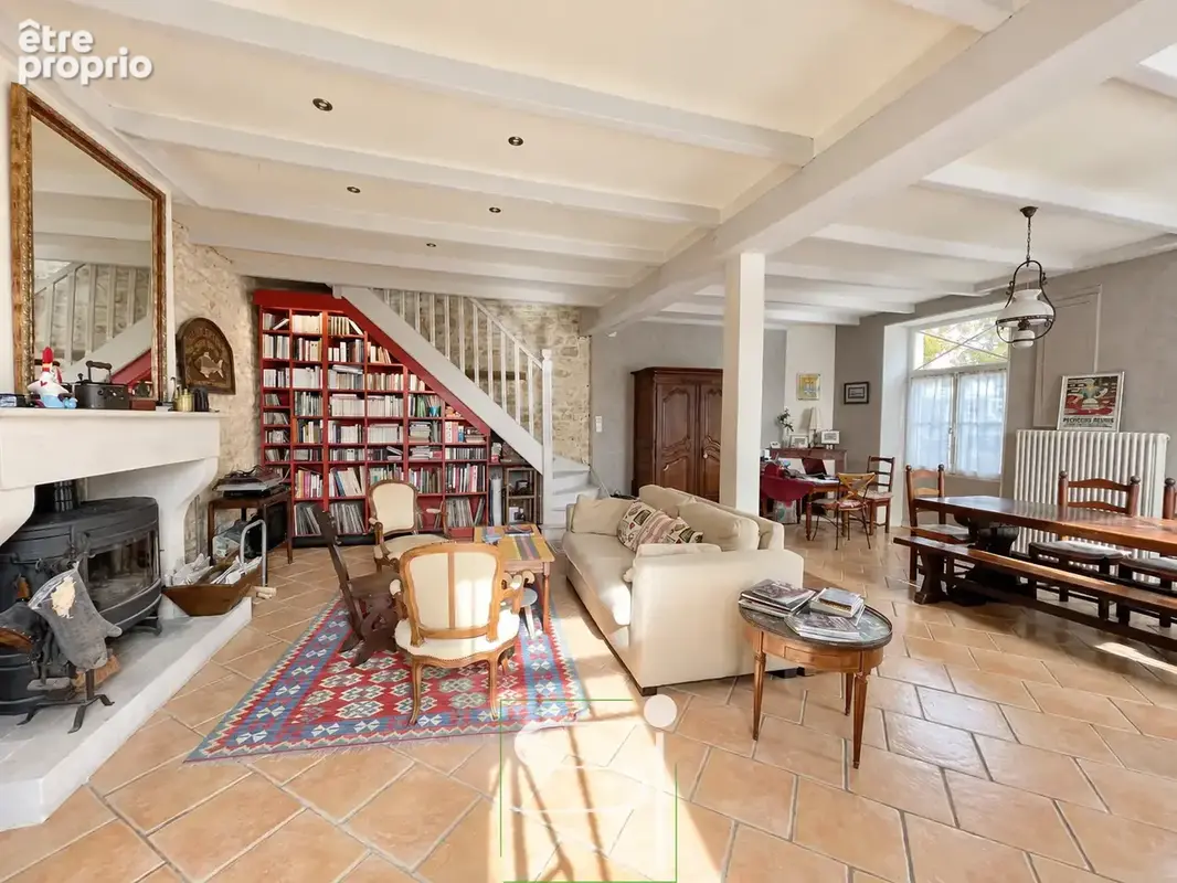 Le Gua - Maison en pierre avec patio et dépendances - photo 2