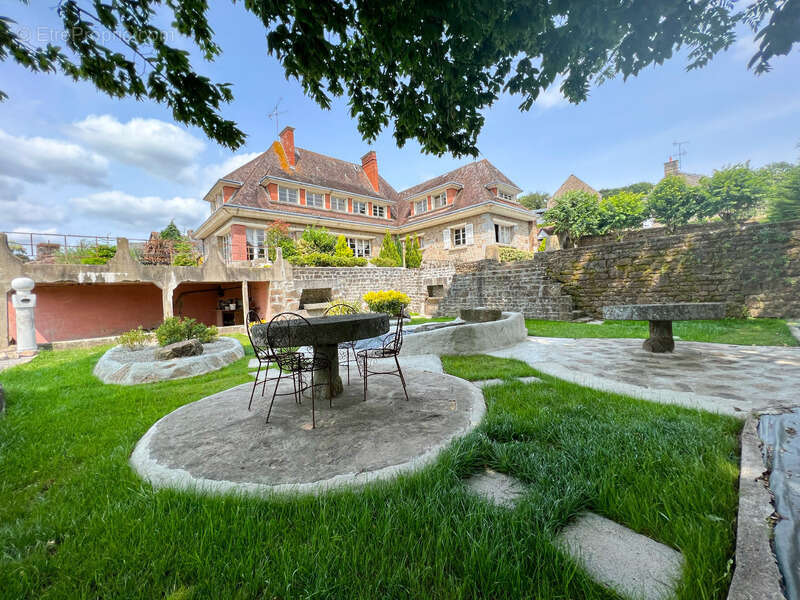 Maison à LONLAY-L'ABBAYE