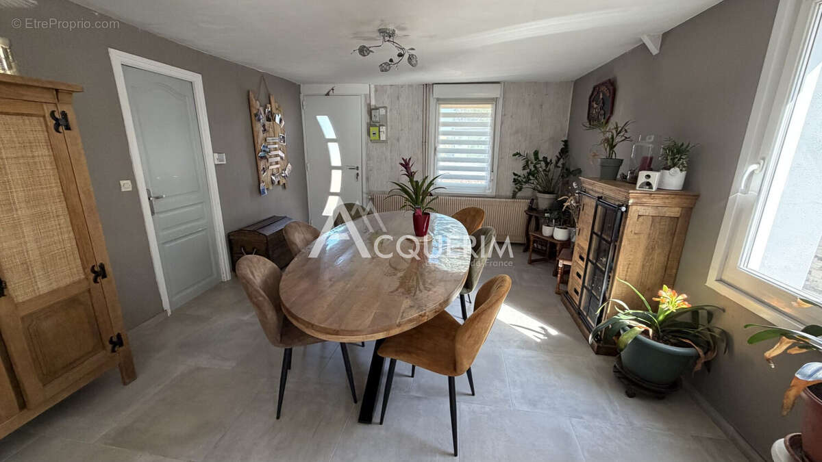 Maison 130 m² à Carvin  - photo 6