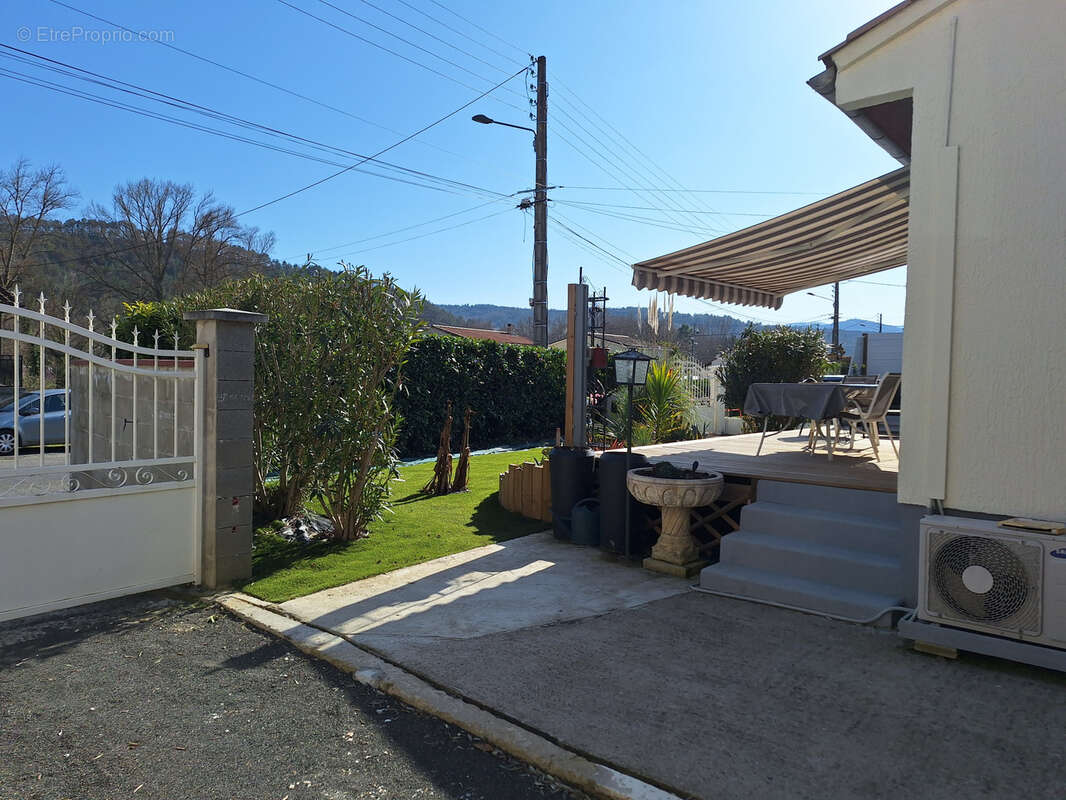 Maison à MONTAZELS