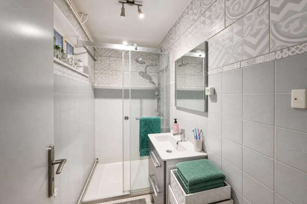Maison de 6 pièces de 195 m² à Rosteig - photo 16