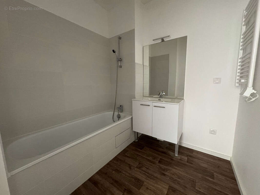 Appartement à CASTELGINEST