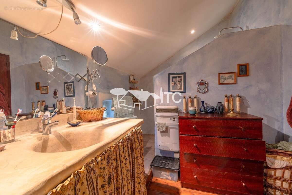 Maison à SAINT-PAUL-LE-JEUNE