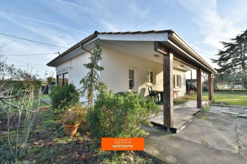 Maison à AMBARES-ET-LAGRAVE