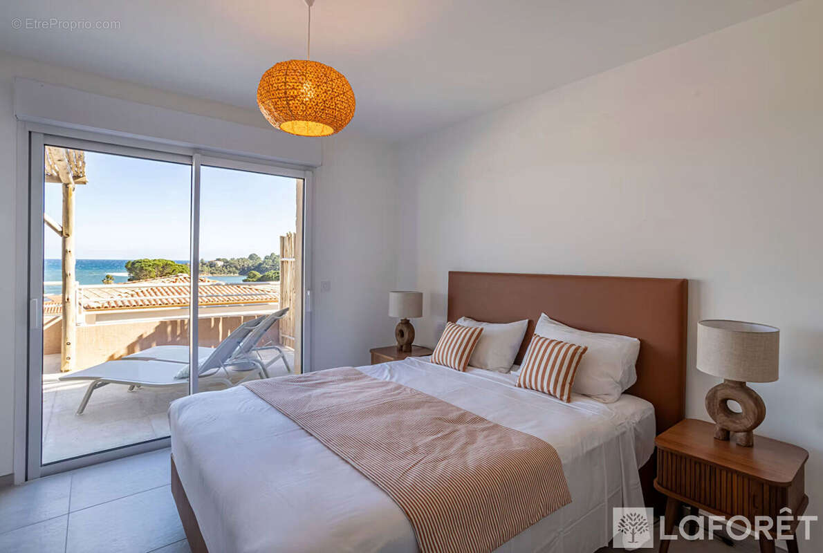 Appartement T2 avec vue mer exceptionnelle  Plage à pied ! - photo 4