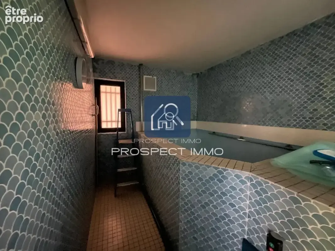 À vendre : Local commercial d'environ 90m2 - photo 4