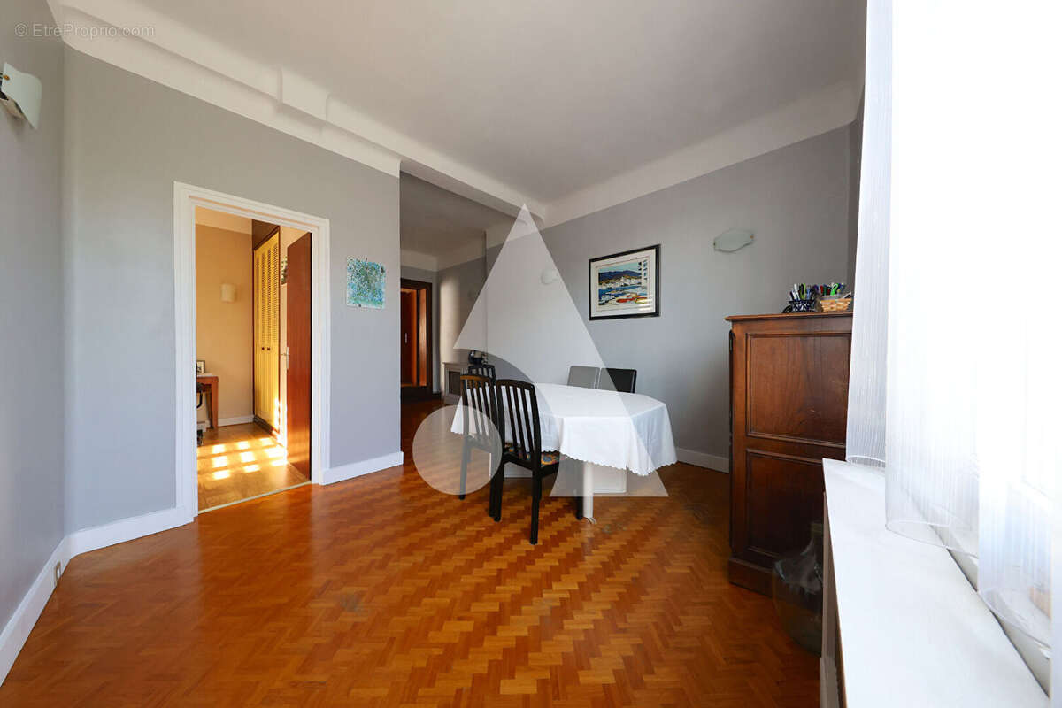 Maison à CORBEIL-ESSONNES