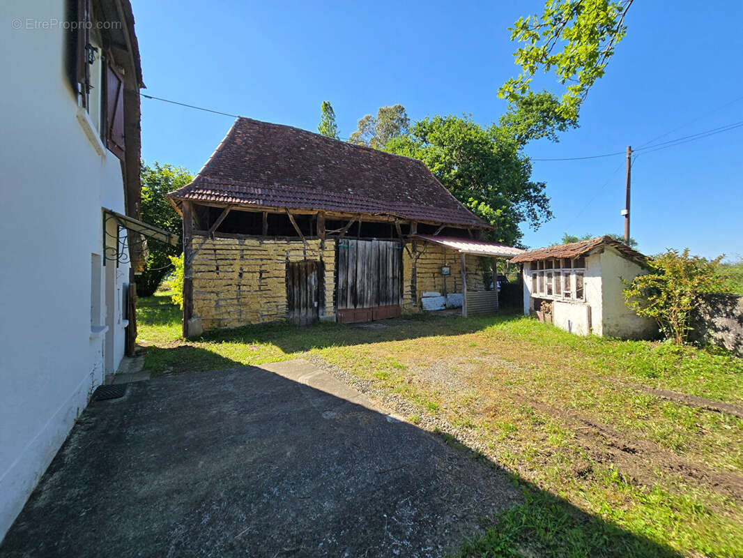 Maison à DOAZON