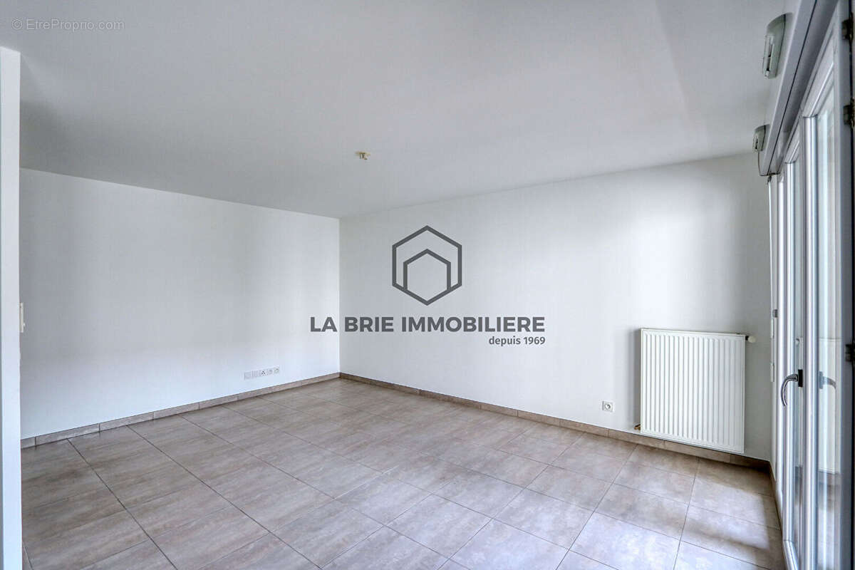 Appartement à JUVISY-SUR-ORGE