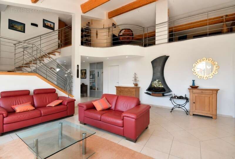Maison à BRUGUIERES