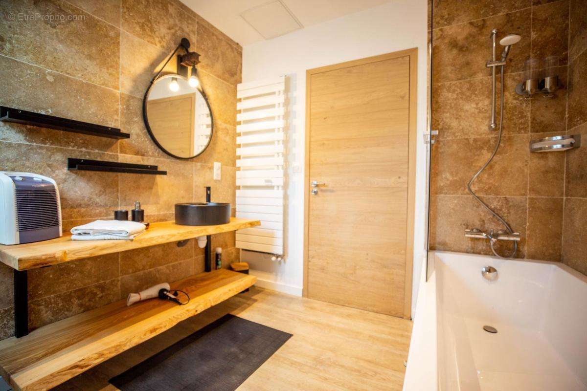 Terrain à AYZAC-OST