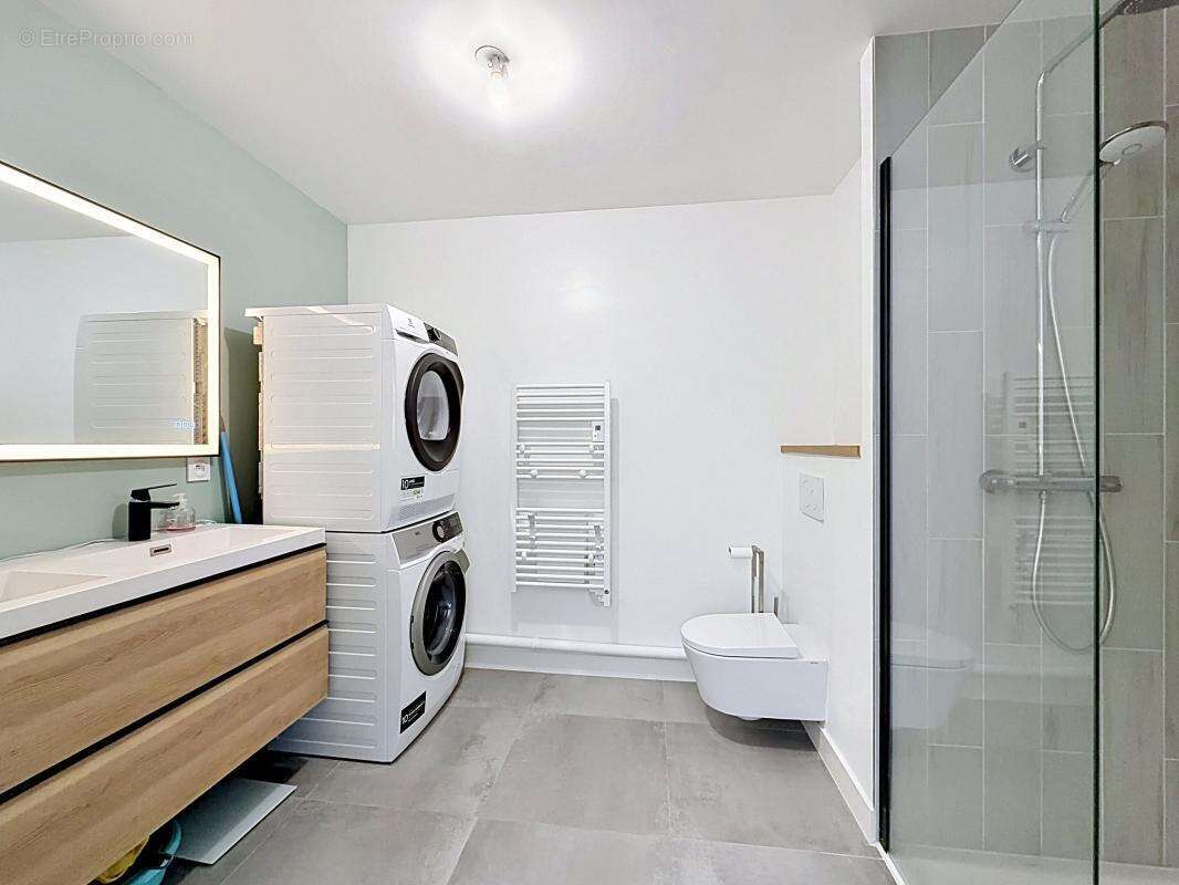 Appartement à VOISINS-LE-BRETONNEUX