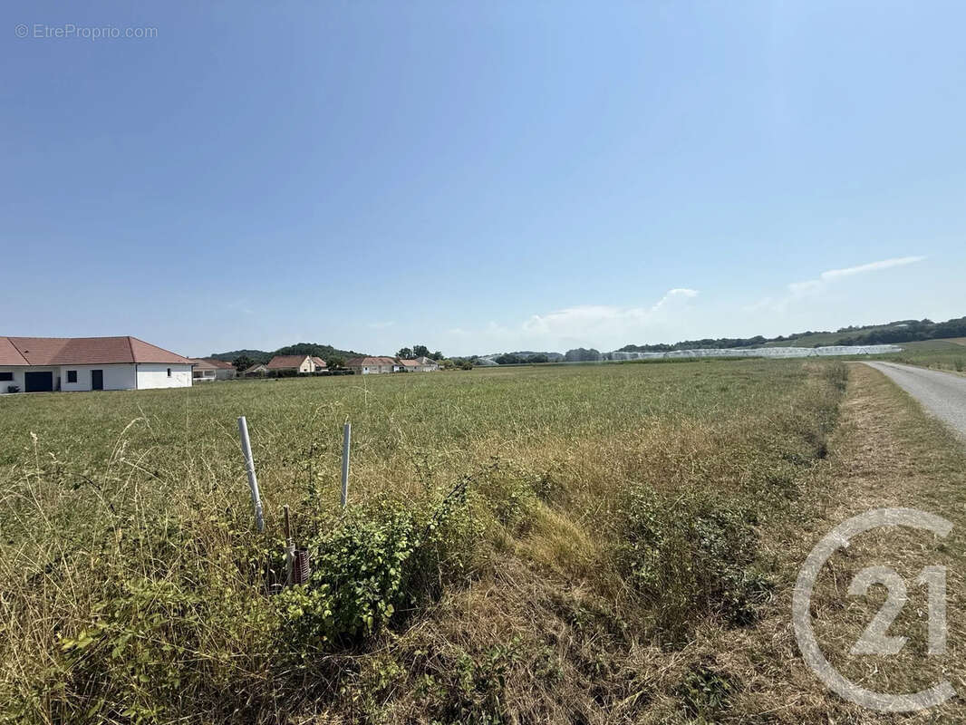 Terrain 2 657 m² à vendre à Maslacq (64300) - photo 10