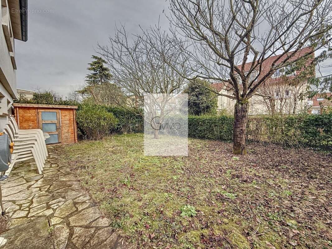 Maison à L'HAY-LES-ROSES