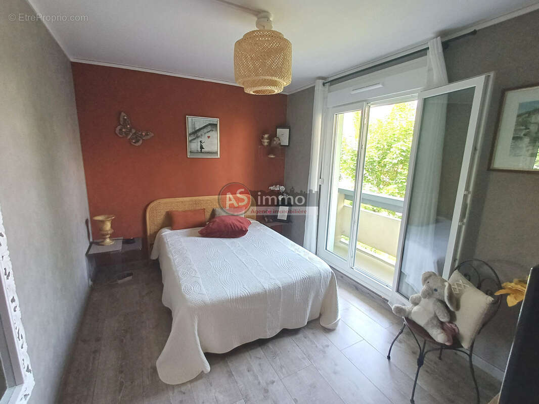 Appartement à GREGES