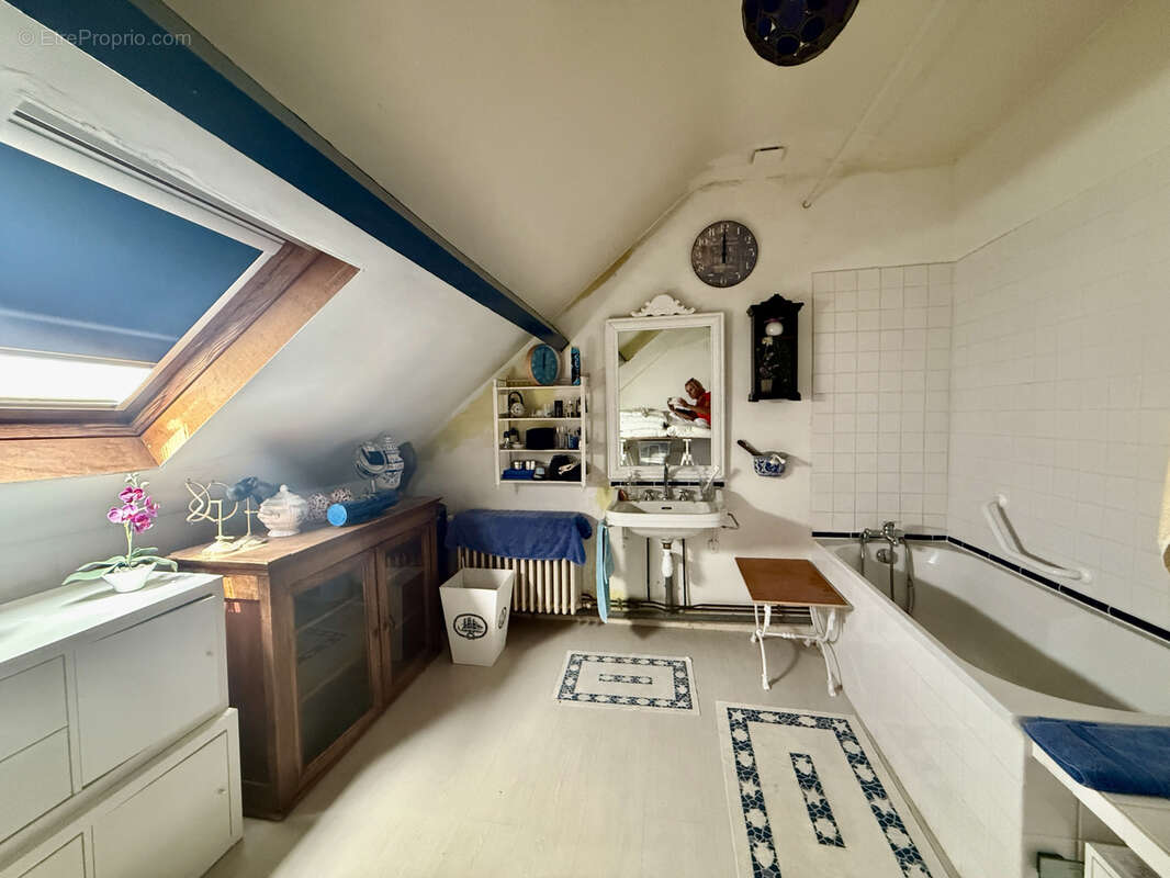 Maison à LE POULIGUEN