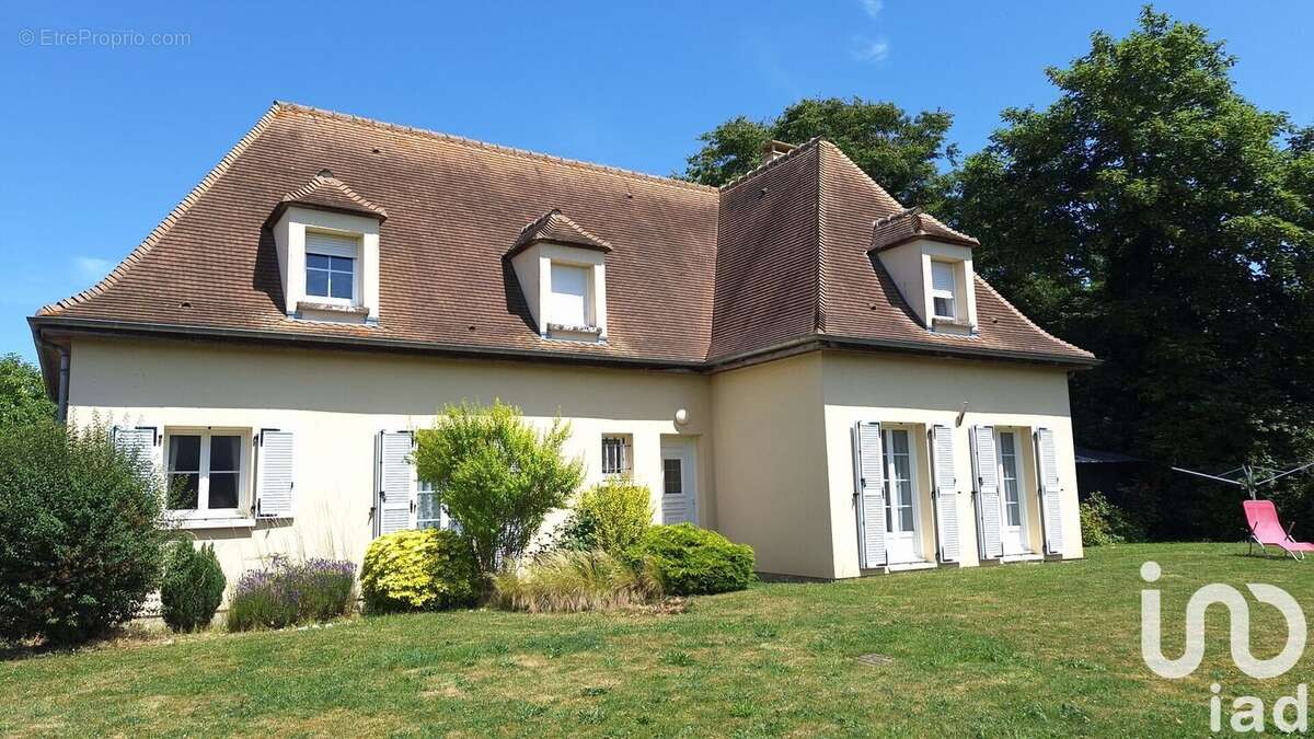 Maison 155 m² à Le Plessis-Hebert  - photo 2