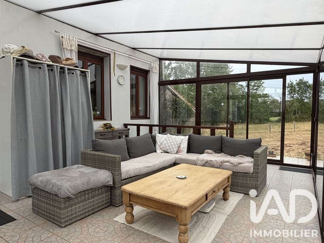Maison 147 m² à Vernoux-En-Gatine  - photo 7