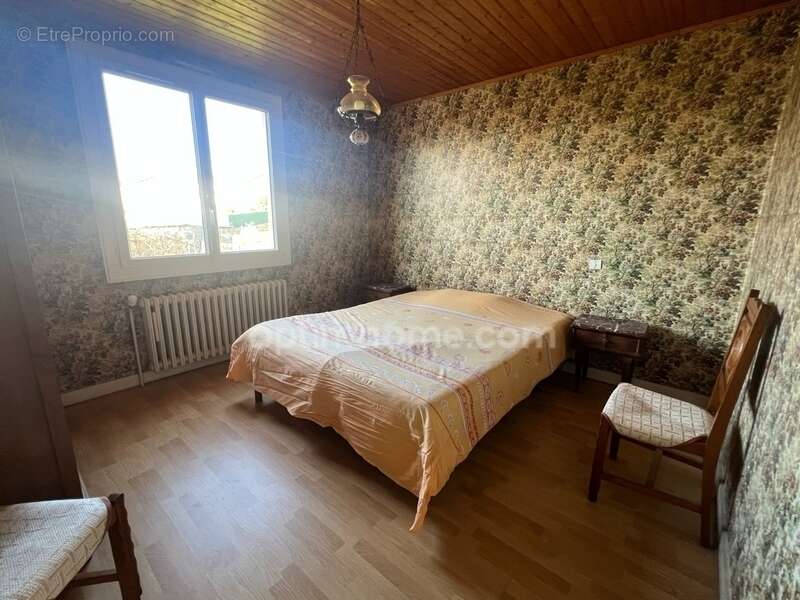 Maison à vendre 7 pièces MORTAGNE SUR SEVRE (85) - photo 5