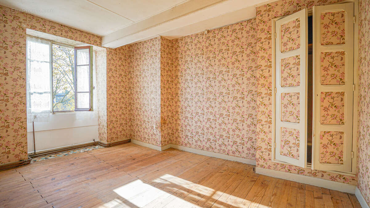 Maison à BOURG-DE-VISA