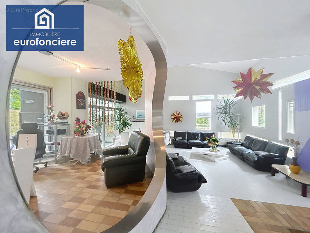 Maison à SAINT-HILAIRE-SOUS-ROMILLY