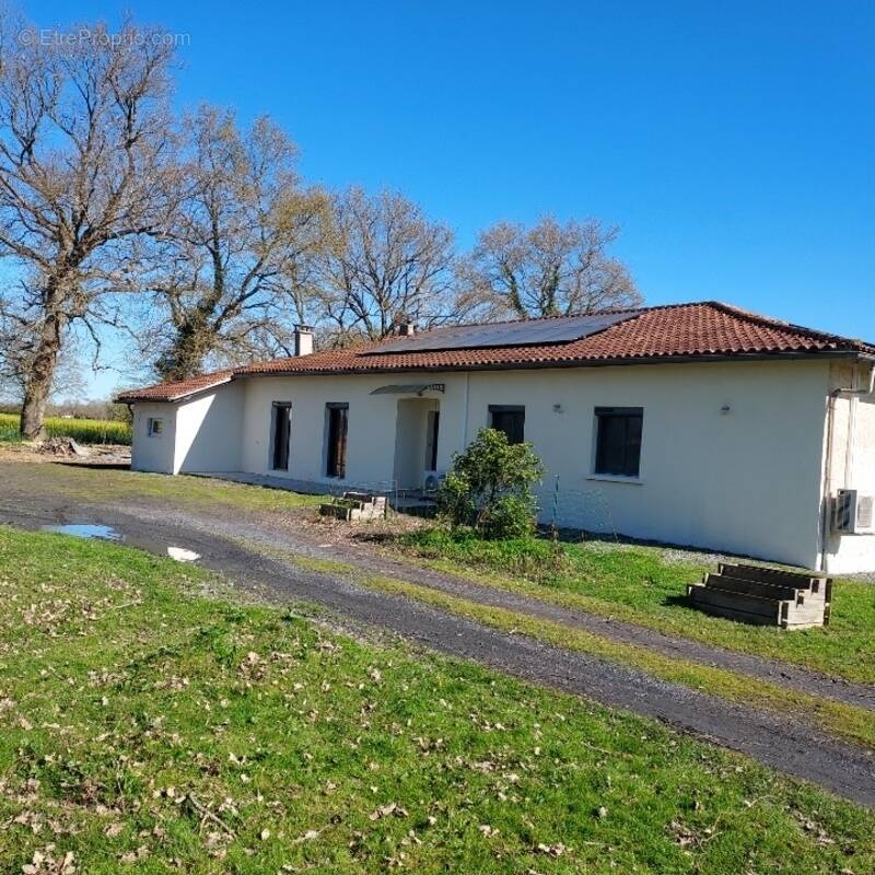 Maison à SAINT-AUNIX-LENGROS
