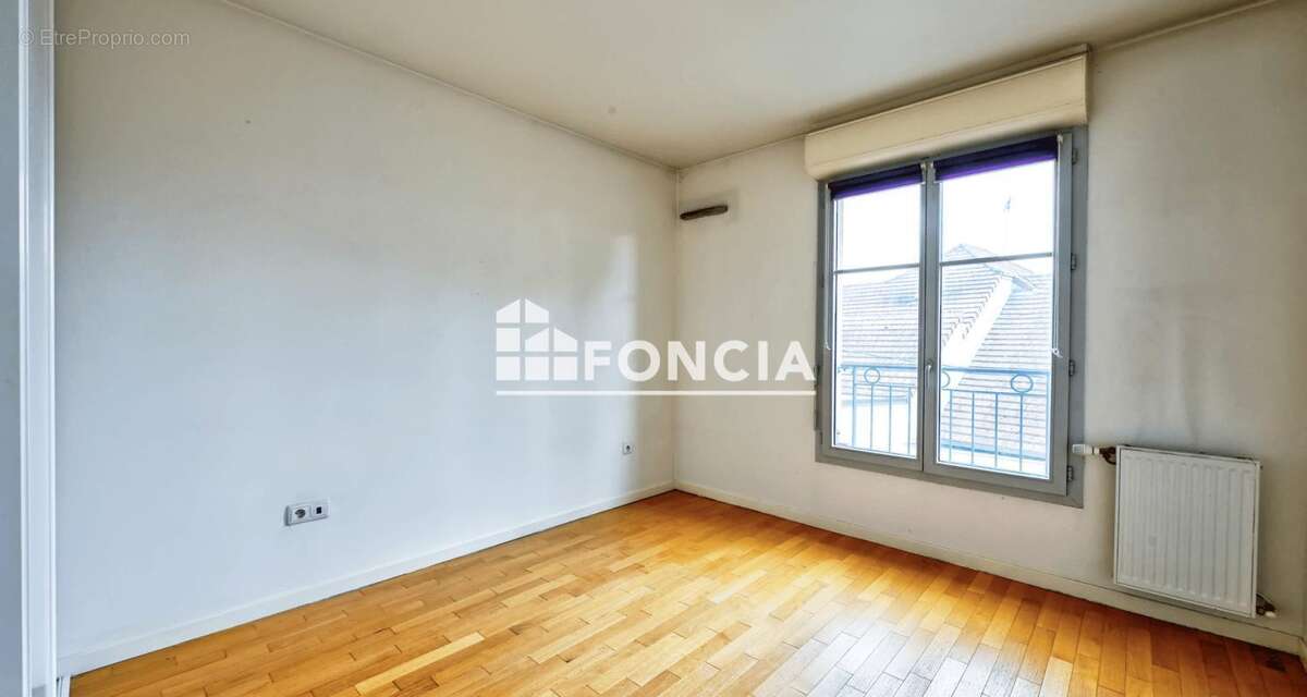 Appartement à SAINT-CYR-L'ECOLE