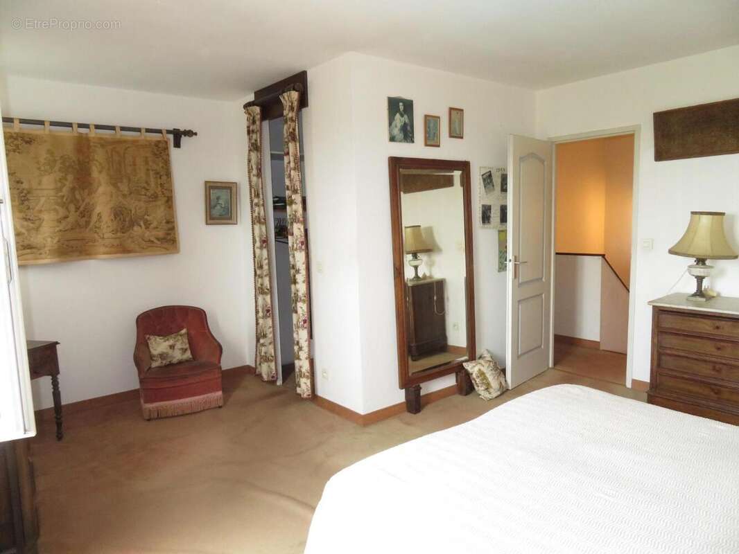   - Maison à DRAGUIGNAN