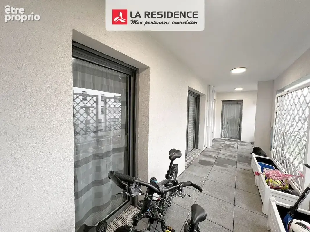 Appartement 5 pièces 97 m² à vendre à Velizy-Villacoublay (78140) - photo 4